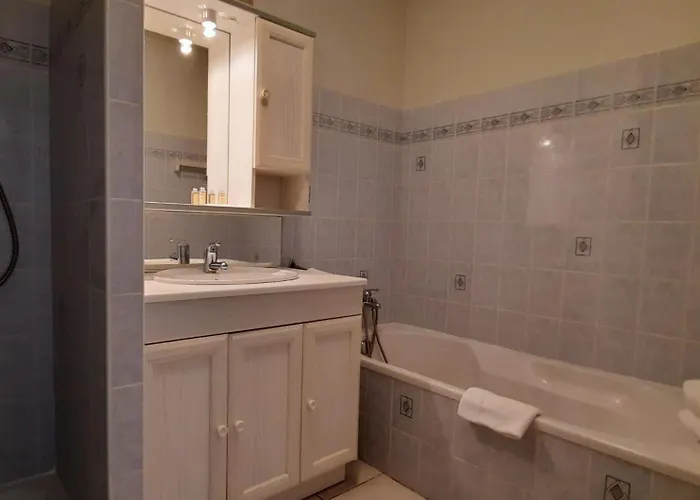 Domaine De Mezeyrac - Laguiole Soulages-Bonneval